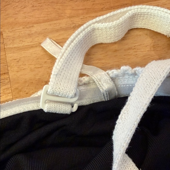 Abercrombie & Fitch Crochet Tube Top with removable strap. Black/white Small - Picture 3 of 6